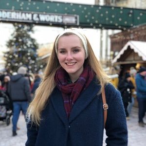 Meet your Posher, Holly